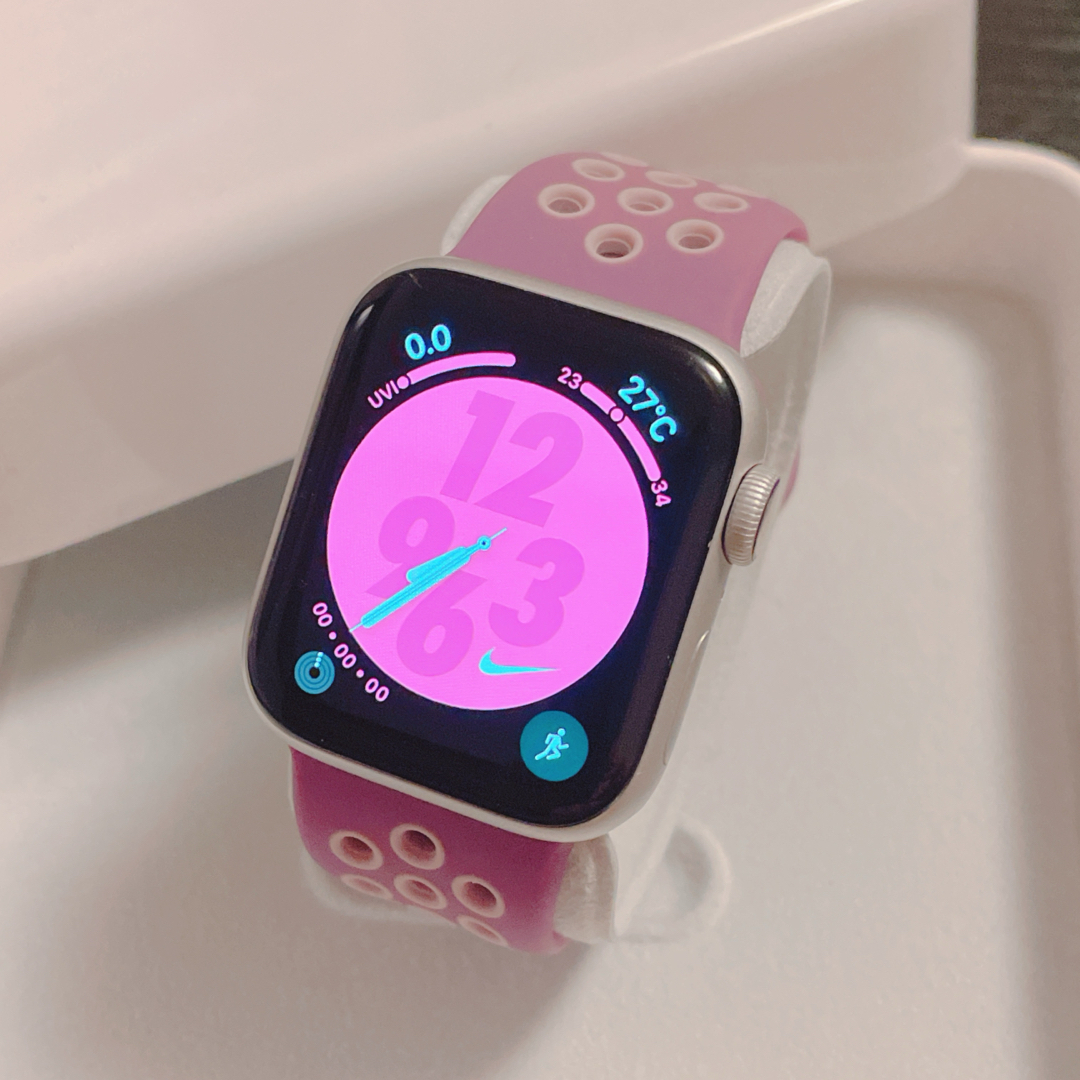 アップルウォッチ ナイキ series4 40mm Apple 時計 シルバー
