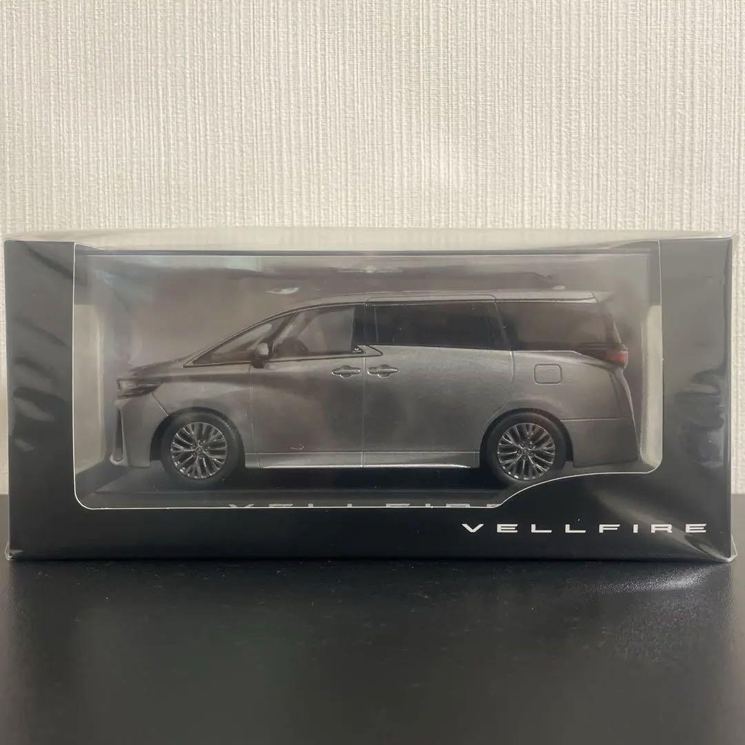 Correction: I've seen the Toyota Vellfire Z Premier, which