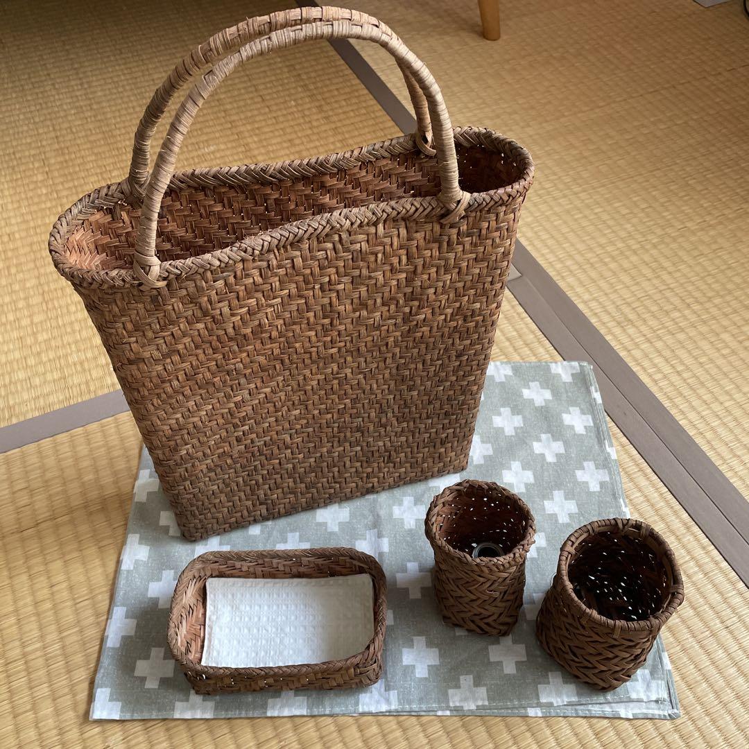☆専用ページです☆山葡萄皮蔓細工　かご 山葡萄皮 蔓細工 まとめて （まめくる | 山葡萄籠の沼に入り 3年