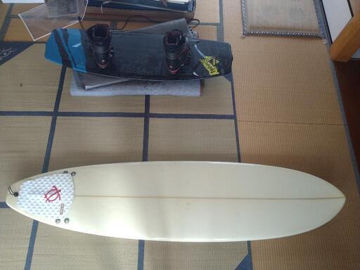 (愛知県田原市引き取り限定)NSP ファンボード 3フィン ホワイト ピンク 2009fun76b_02.jpg