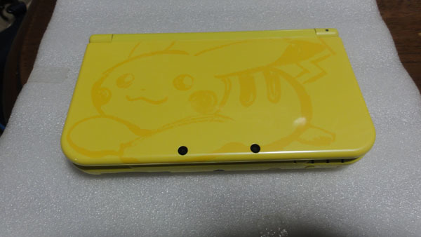 極美品　New ニンテンドー3ds ll ピカチュウ　イエロー Amazon | Newニンテンドー3DS LL ピカチュウ【イエロー