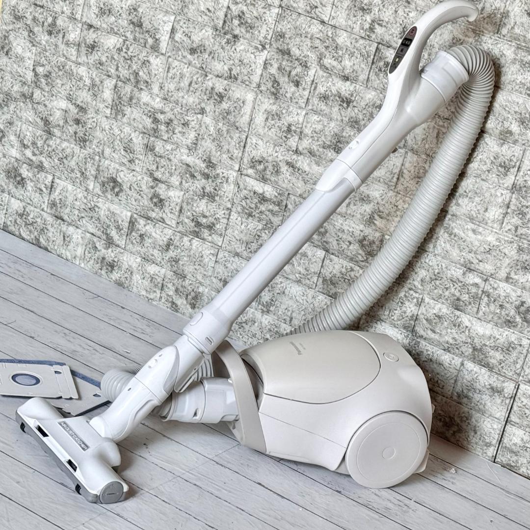 2021年製 Panasonic 紙パック式掃除機 バランス型 2021年製 Panasonic 紙パック式掃除機 バランス型（2021年製