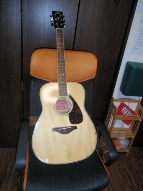 YAMAHA FG720S ボデイ補修跡あり 檄鳴り YAMAHA FG720S ボデイ補修跡あり 檄鳴り(12弦アコースティック