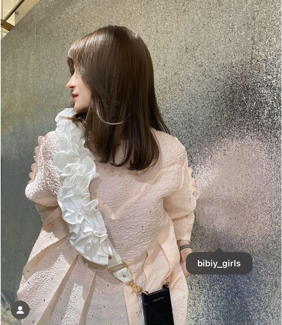 Bibiy. BBBMILLIE ホワイトストラップ BIbiy ショルダーストラップ