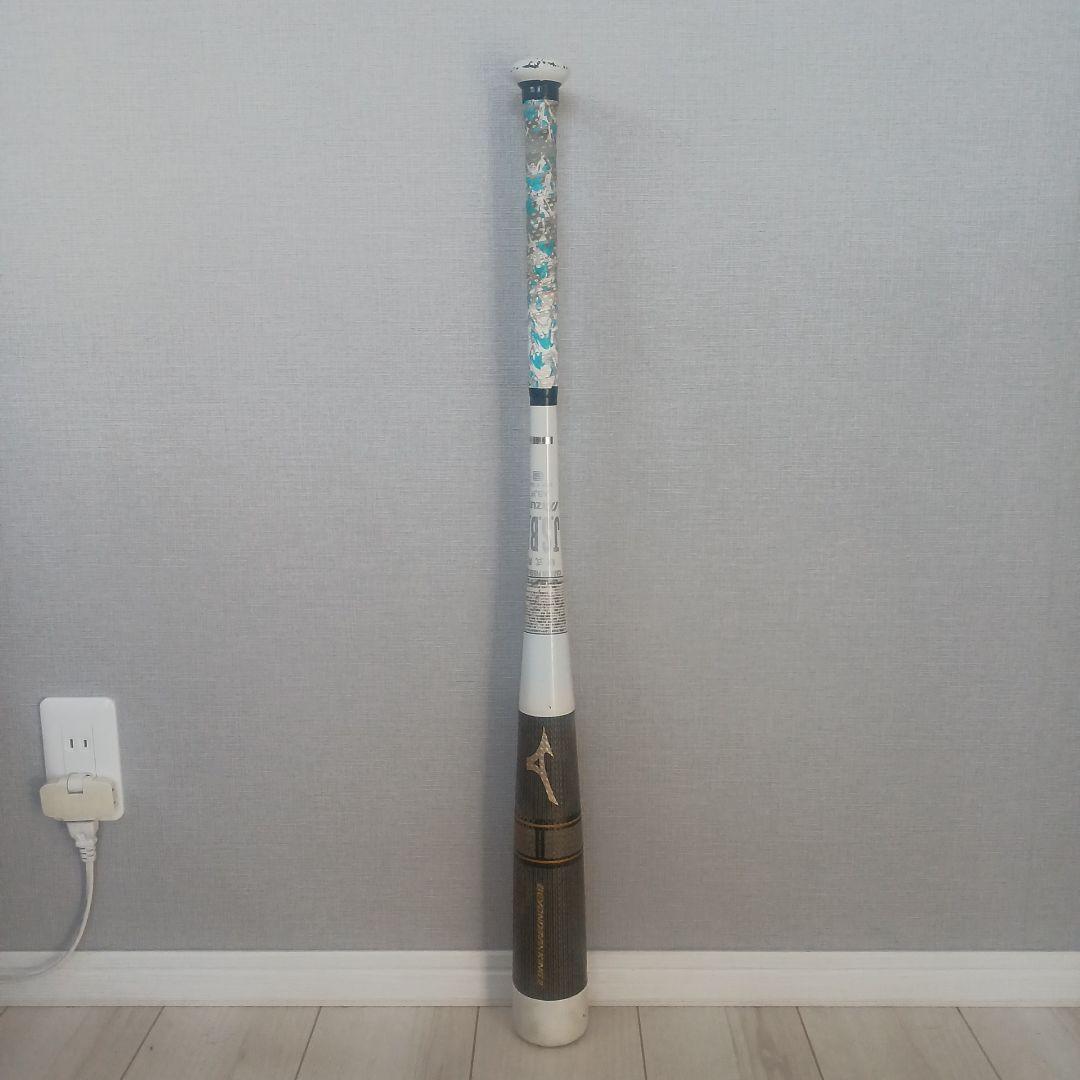 BEYOND 軟式バット 84cm ホワイト/ブラック　グリップ左打者用巻き BEYOND 軟式バット 84cm ホワイト/ブラック グリップ左打者用