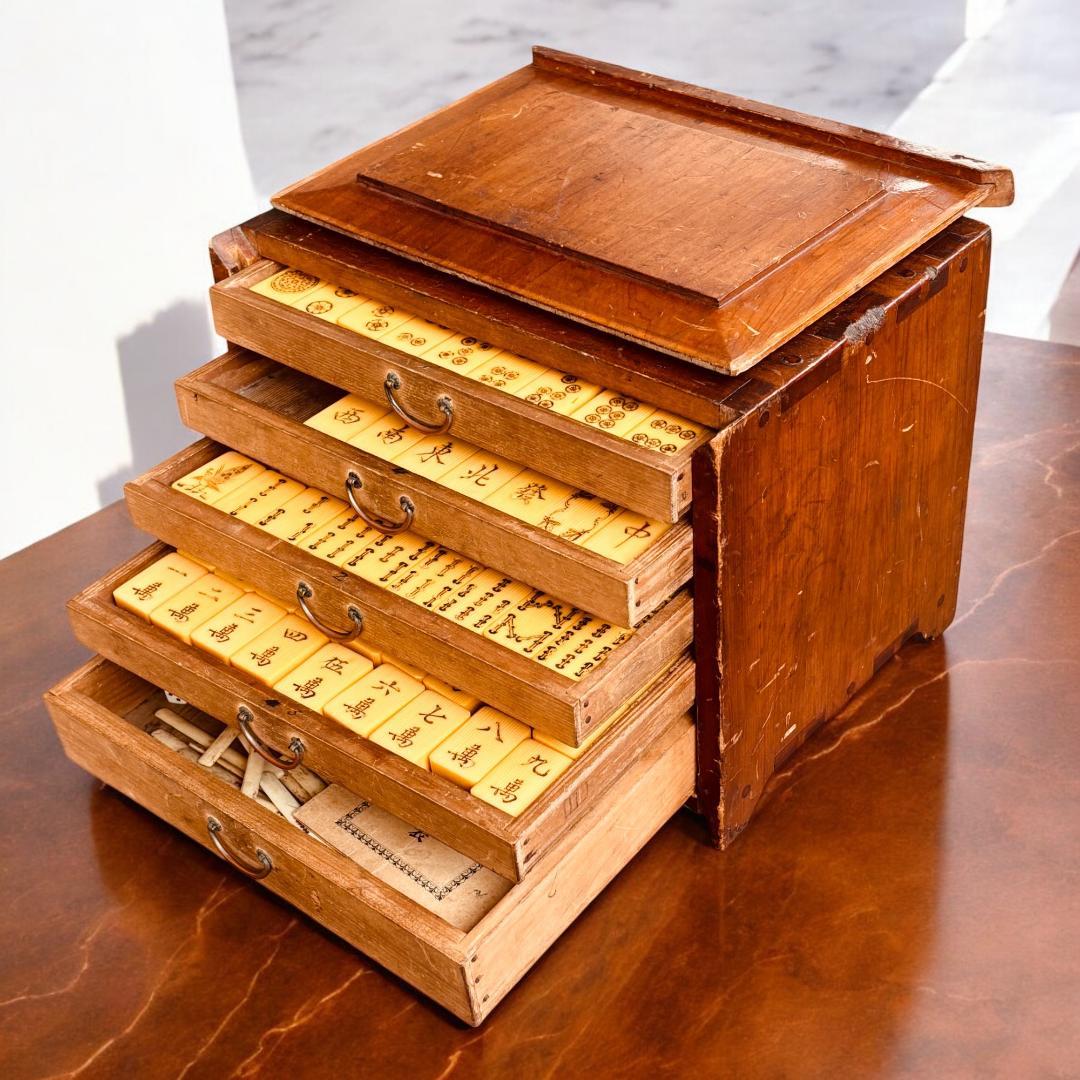 【珍品】 麻雀牌 骨董品 アンティーク 木箱 時代物 骨董 麻雀牌 骨牌 木箱 中国美術 時代物 昭和 レトロ アンティーク