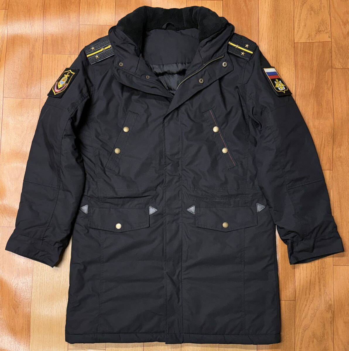 ロシア軍 航空宇宙防衛軍 勤務服 60-4くらい？ 旧タイプ ロシア軍 海軍 太平洋艦隊所属 海尉艦長 大尉 現行型 オフィス