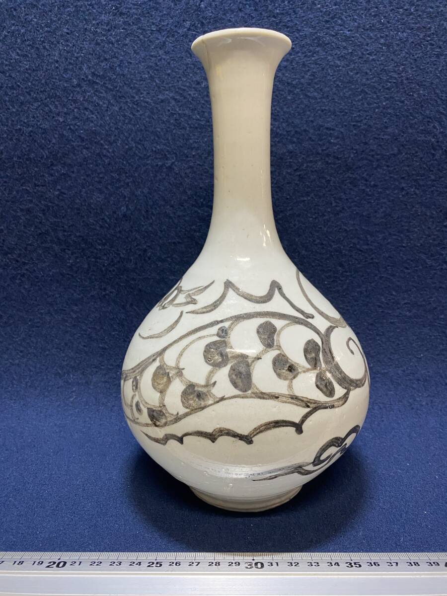 花瓶■李朝 時代物 唐木花台付き 古い花器 花生け 古玩 唐物 時代物 骨董品■ ☆【逸品堂】☆ 李朝 染付 鉄砂 色絵 首長 鶴首 花鳥柄 丸 壷 壺