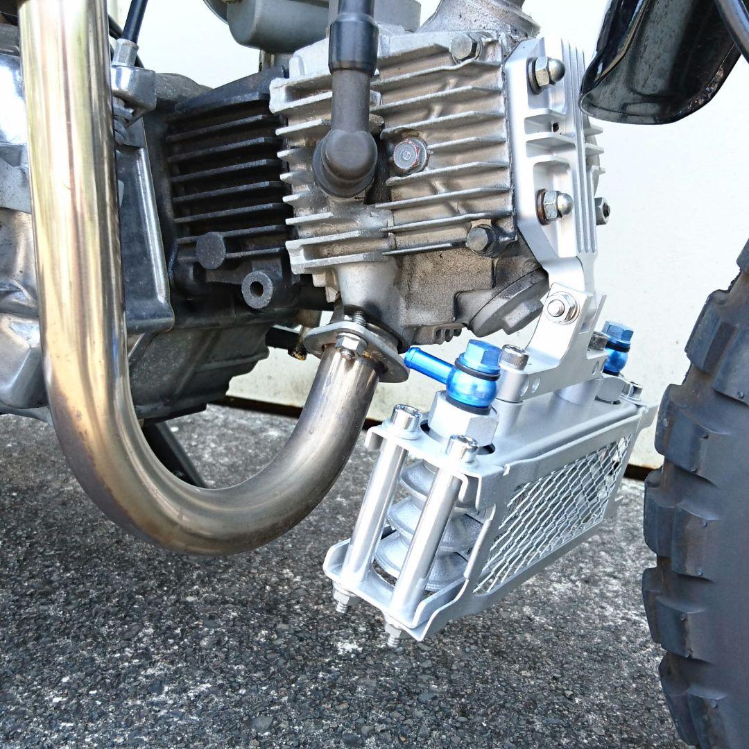 モンキー カブ ホンダ横型 オイルクーラー取付けステー 下側 モンキー カブ ホンダ横型 オイルクーラー取付けステー 下側用