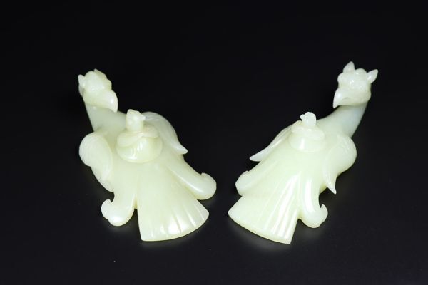 玉石製　玉彫 獣尊酒器 時代物 極細工 手彫り 置物 賞物 中国古美術 蔵出 旧蔵 清 檀木 雕刻 昇子 木製品 天然木 置物 賞物 極細工 稀少