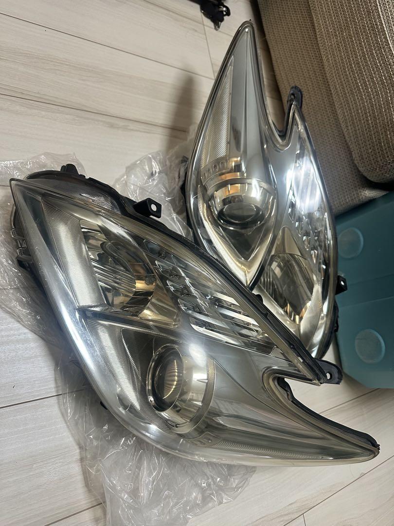 トヨタプリウス30前期 ヘッドライトヘッドランプ 左右セット中古