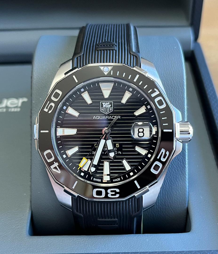 にゃおタグホイヤー　アクアレーサー　WAY211A　41mm　ブラック 新品)TAG HEUER タグ・ホイヤー アクアレーサー 300M Cal.5 41mm