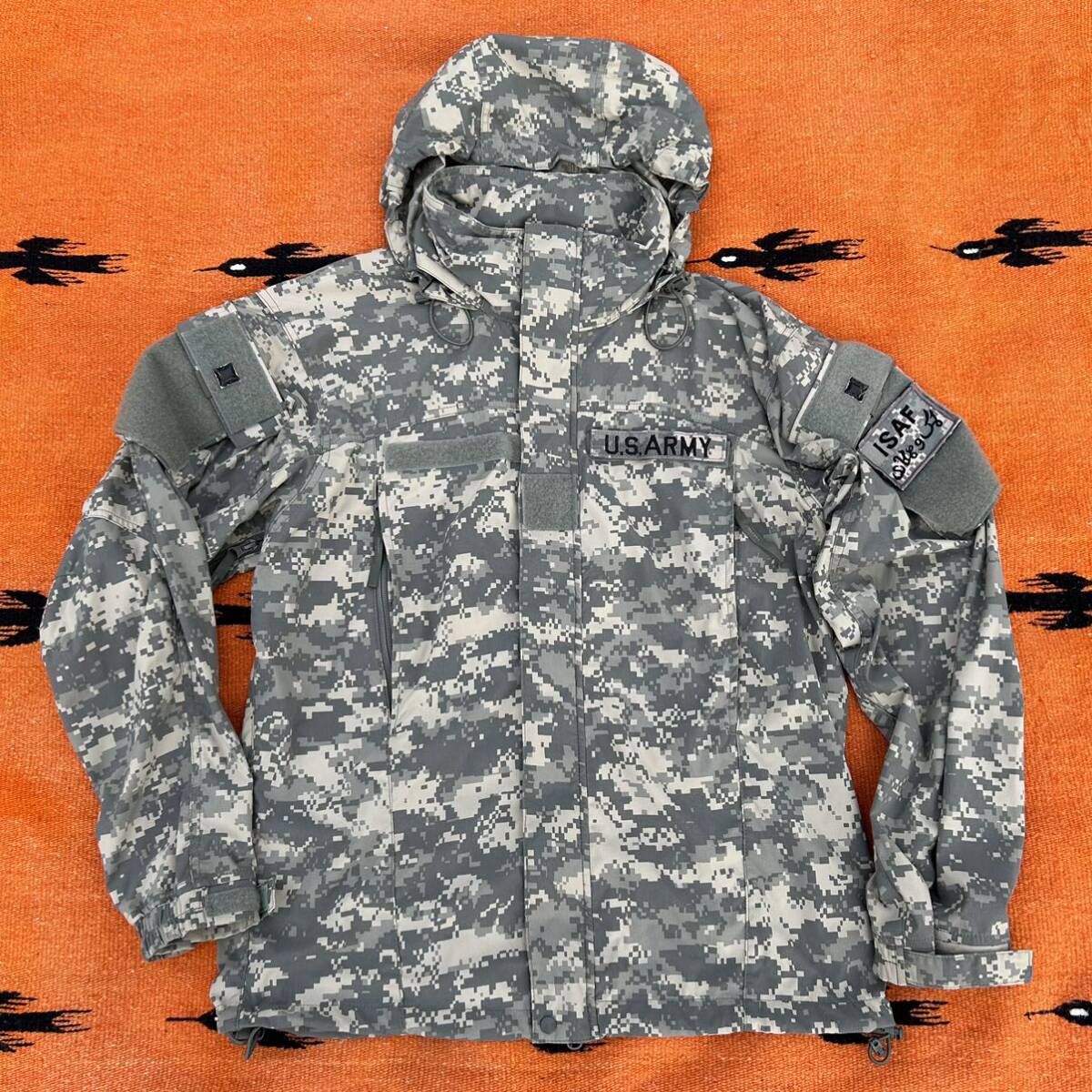 米軍 ECWCS GEN3 LEVEL5 ソフトシェル ジャケット Mサイズ 米軍 ECWCS GEN3 LEVEL5 ソフトシェル ジャケット Mサイズ