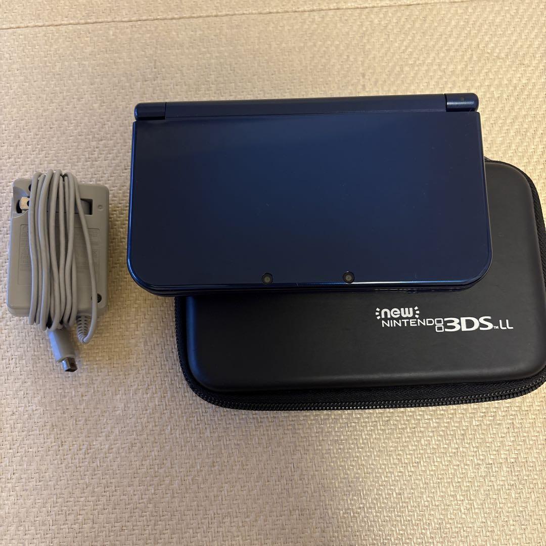 Νew 3DSLL　メタリックブルー　充電器、カバー付き！ New Nintendo 3DS LL メタリックブルー 充電器・ケース付き（New