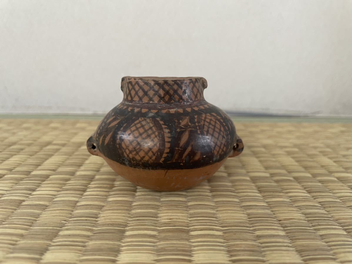 大彩陶 【中国彩陶双耳大壷 土器/出土品】紀元前五千年 【馬家文化 】Y06 彩陶渦文双耳壺 | | 収蔵品詳細 | 作品を知る | 東京富士美術館