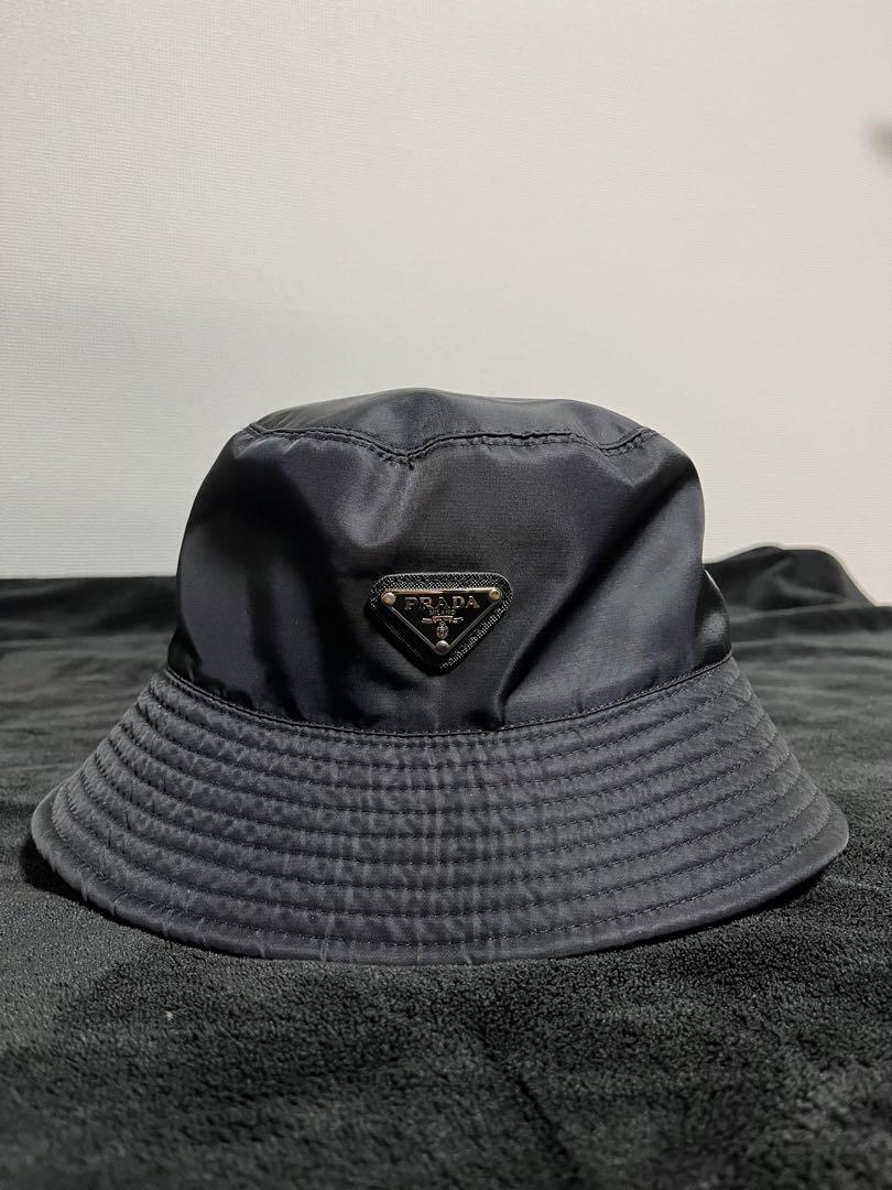 人気 PRADA プラダ　バケットハット　ノベルティ ブラック PRADA バケットハット ブラック