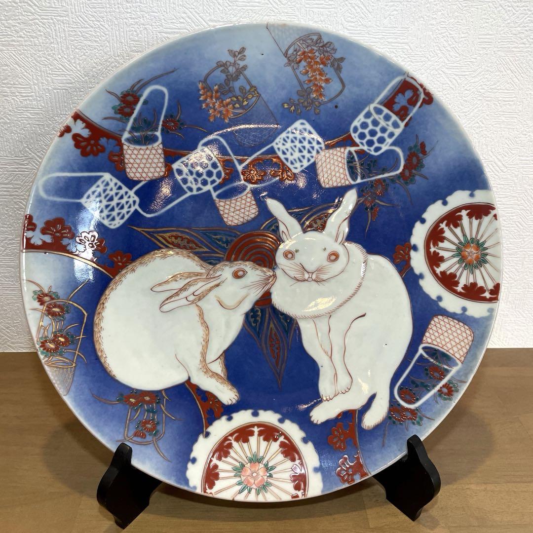 古伊万里　金彩　色絵皿　白抜き技法　兎　花籠　雪輪　大皿 古伊万里 金彩 色絵皿 白抜き技法 兎 花籠 雪輪 大皿 振り返り