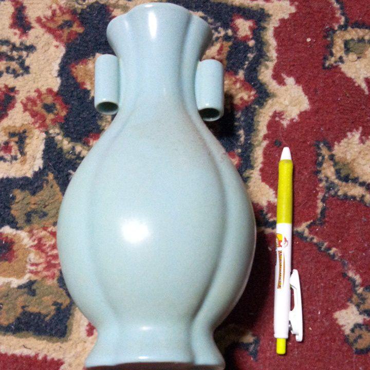 とし様専用 中国陶磁器 汝窯 双耳壺 （中国の陶磁器 - Wikipedia）