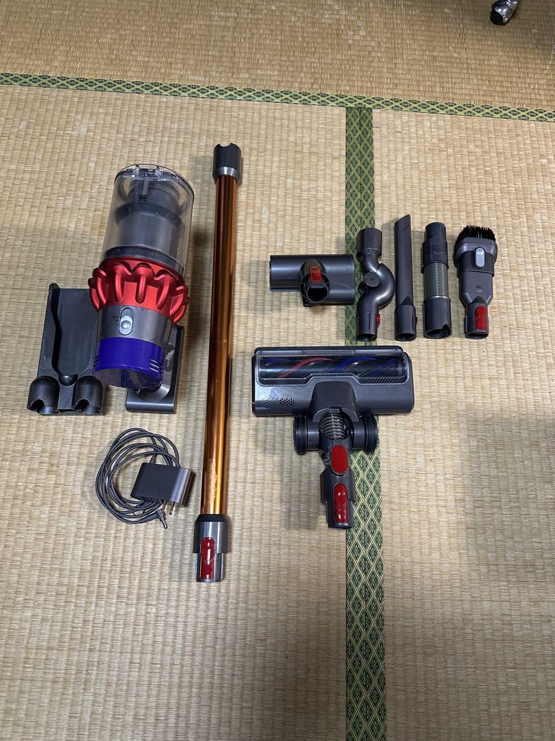 【動作品】Dyson Cyclone V10 Fluffy 分解清掃済 dyson ダイソンV10 本体のみ【分解清掃済み】