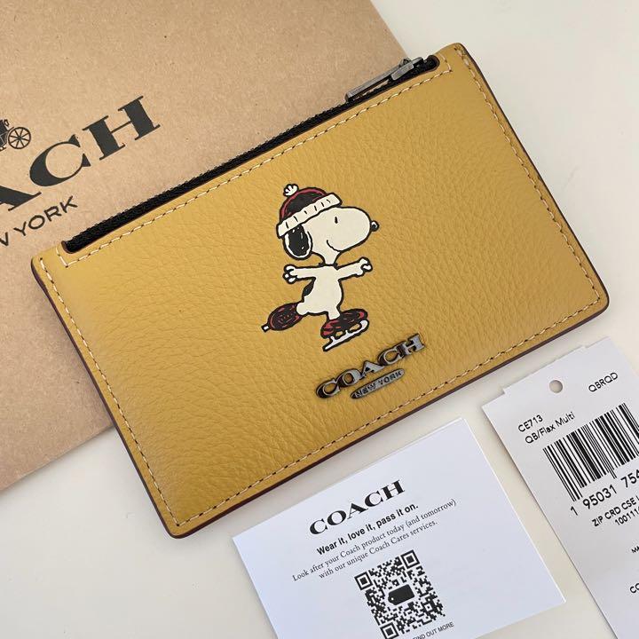 COACH コーチ　小銭入れ財布　カードケース スヌーピー　イエロー　黄色 COACH コーチ 小銭入れ財布 カードケース スヌーピー イエロー