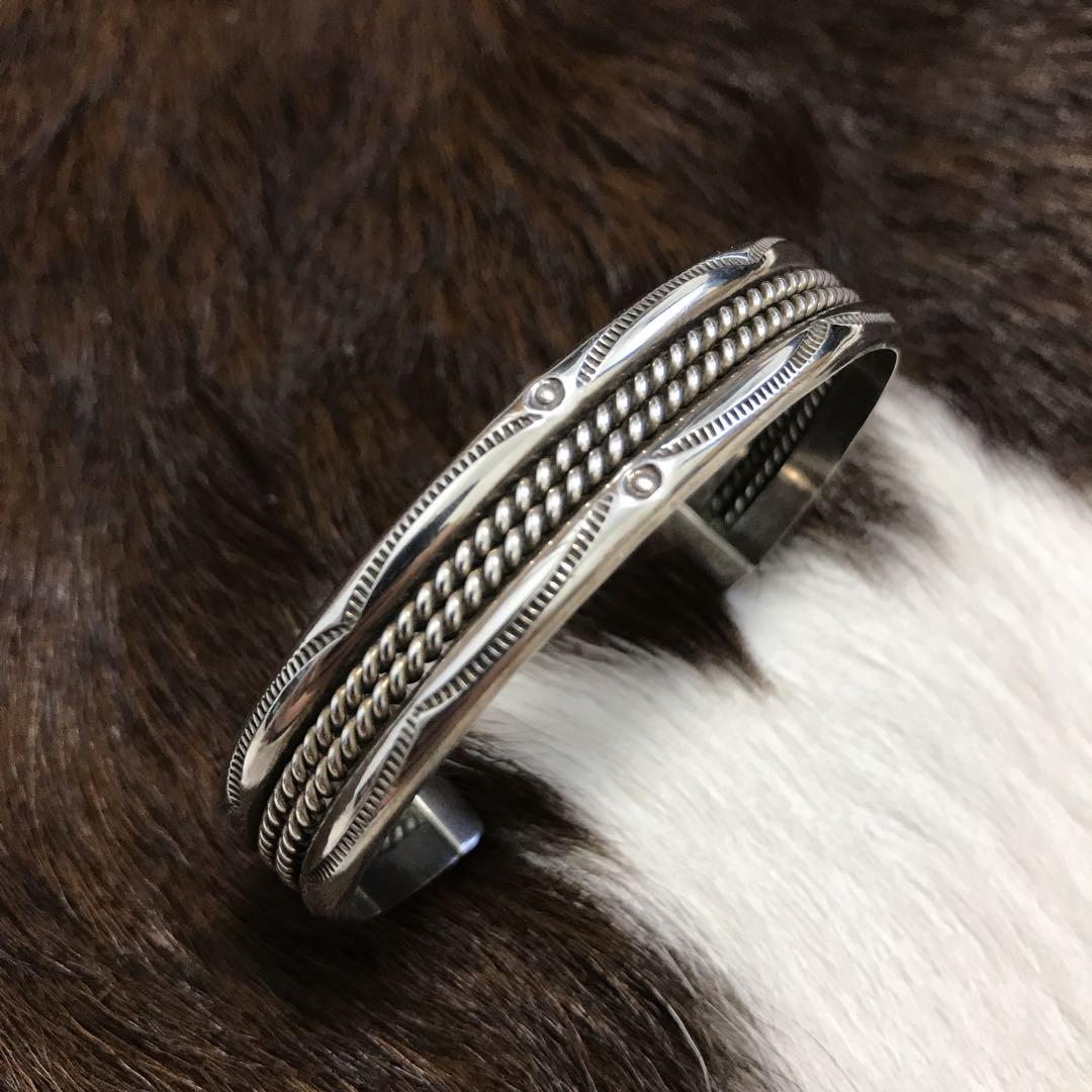 ビンテージ！インディアンジュエリー シルバーバングル STERLING