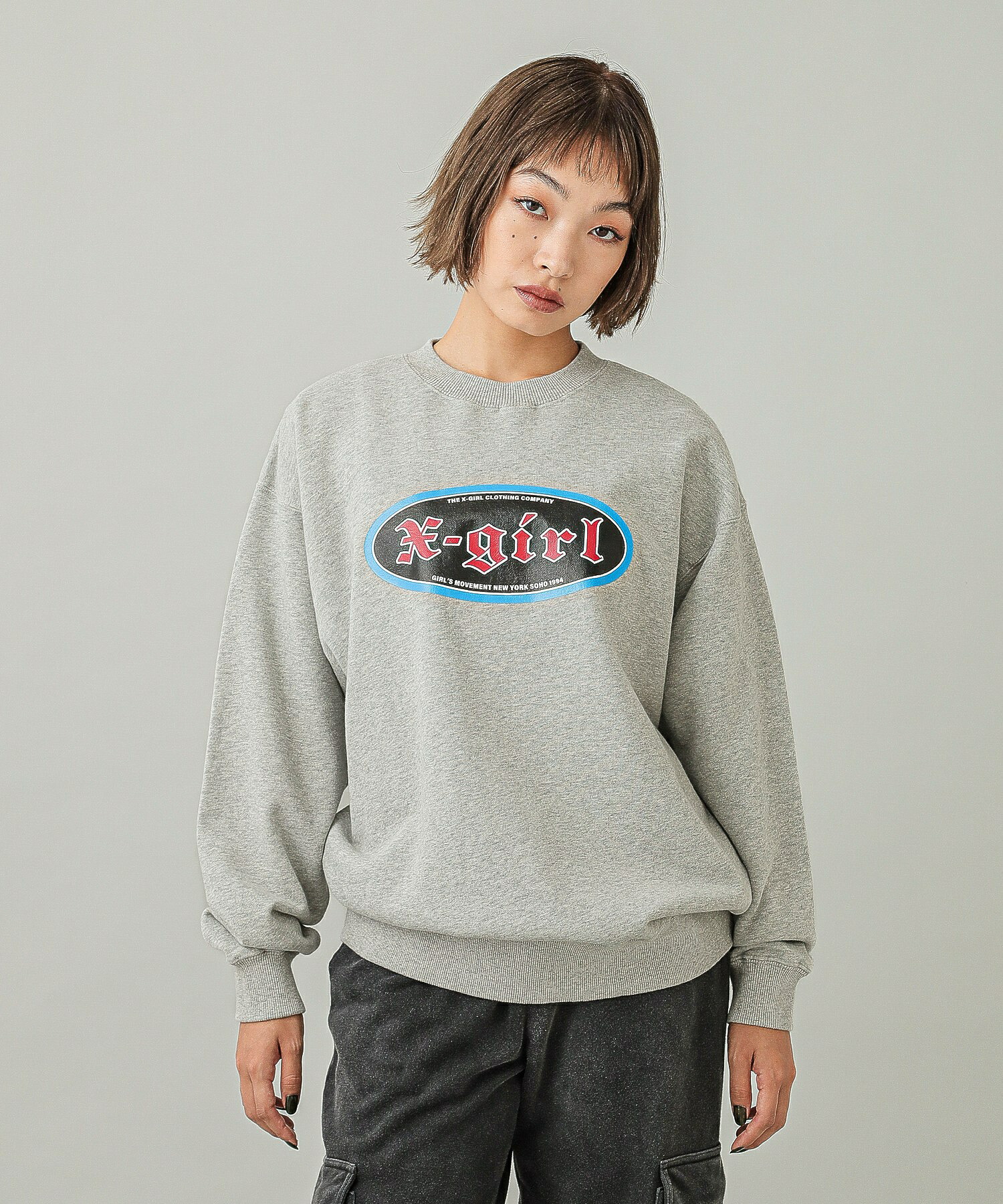 【SALE!!】 【 X-girl エックスガール 】  OVAL LOGO CREW SWEAT TOP X-girl ロイヤル オーバル ロゴ クルーネック スウェット 105224012018 / 22AW ※爆買 X-girl 【SALE!!】 【 エックスガール 】 ROYAL OVAL LOGO CREW