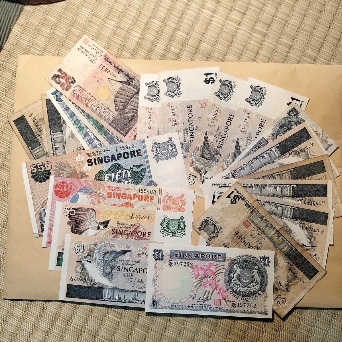 外国旧紙幣　沿ドニエストル共和国旧紙幣　100枚連番　新品　未使用　1994年 沿ドニエストル共和国 ルーブル紙幣 - メルカリ