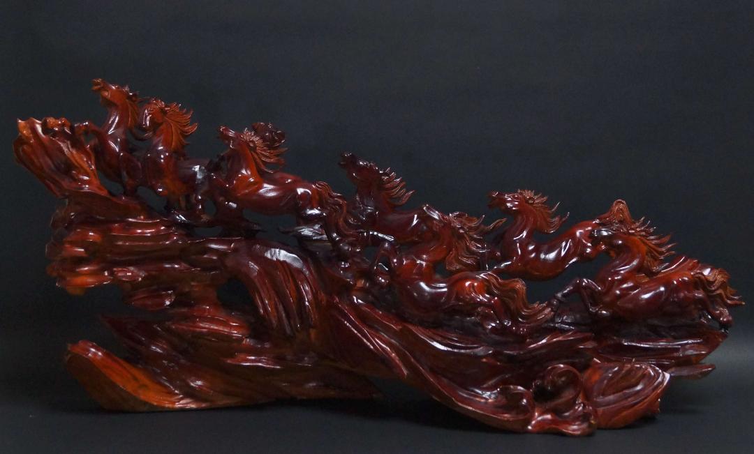 大型木造 荒彫り 『八頭馬 』一刀彫り 開運 縁起置物 重さ4.9kg