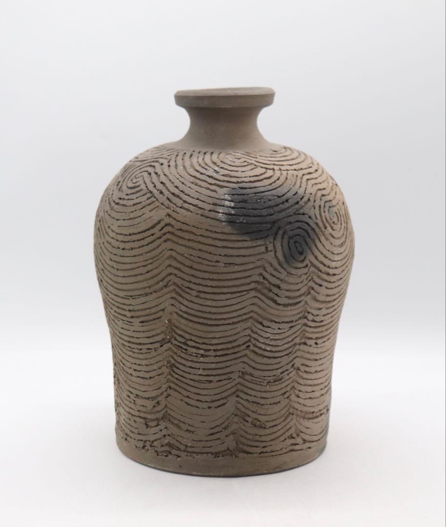 坂田甚内作 黒陶波紋瓶② 作家物 送料込み250527（坂田甚内の