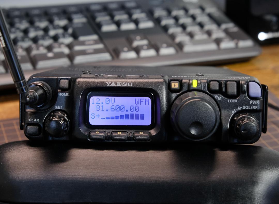 【ケース付】ヤエス FT-817ND（HF～430MHz帯オールモード） ケース付】ヤエス FT-817ND（HF～430MHz帯オールモード）（YAESU