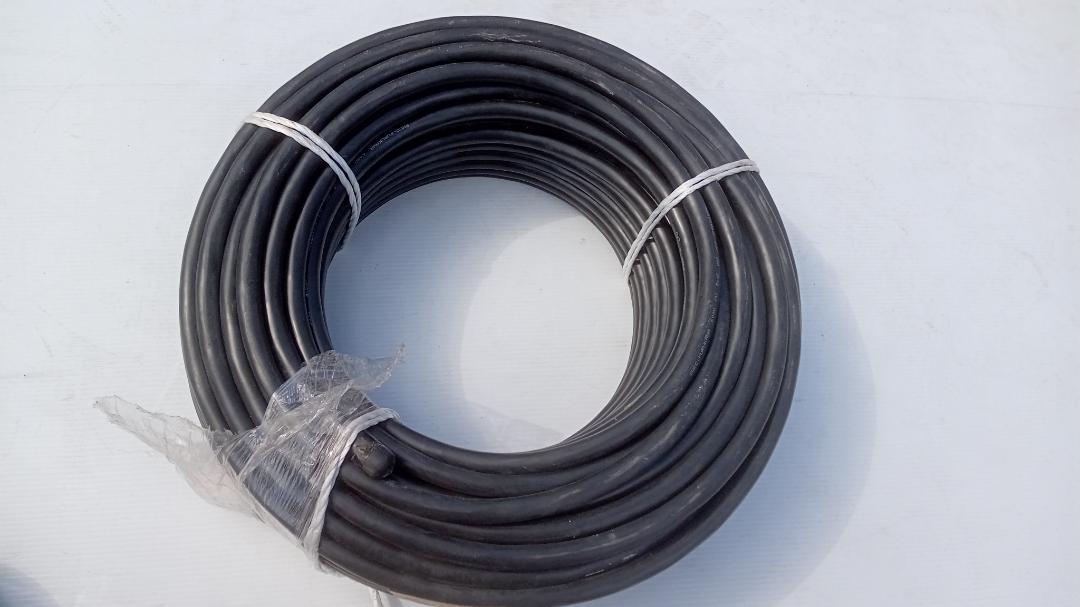 CVケーブル　4×8　古河　未使用品　No.428 CVケーブル 4×8 古河 未使用品 No.428 （可とう性600V架橋