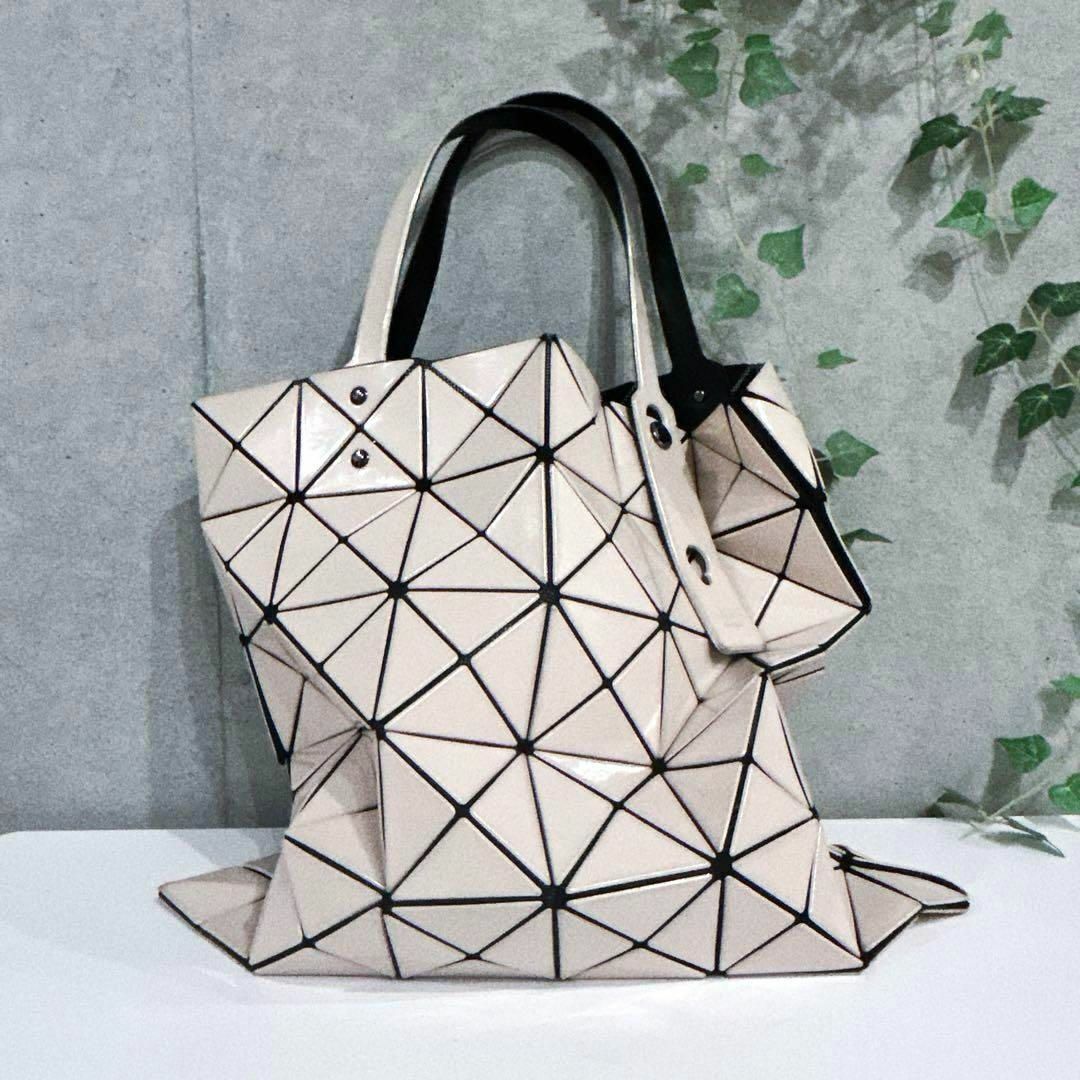 BAO BAO ベージュ トートバッグ ISSEY MIYAKE イッセイミヤケ BAOBAO バオバオ ルーセント PVC