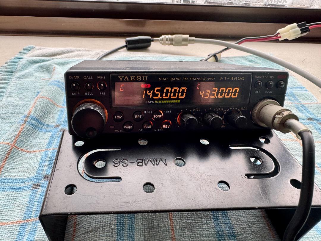 YAESU FT-4600H デュアルバンドトランシーバー50/35W 送受可 YAESU FT-4600H デュアルバンドトランシーバー50/35W 送受可