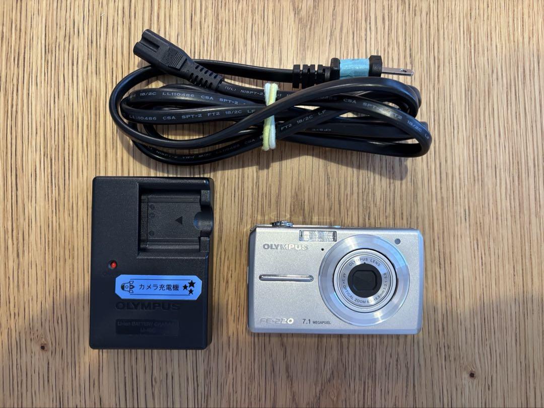 OLYMPUS FE-220D デジタルカメラ 7.1MP（Olympus Camedia FE-220