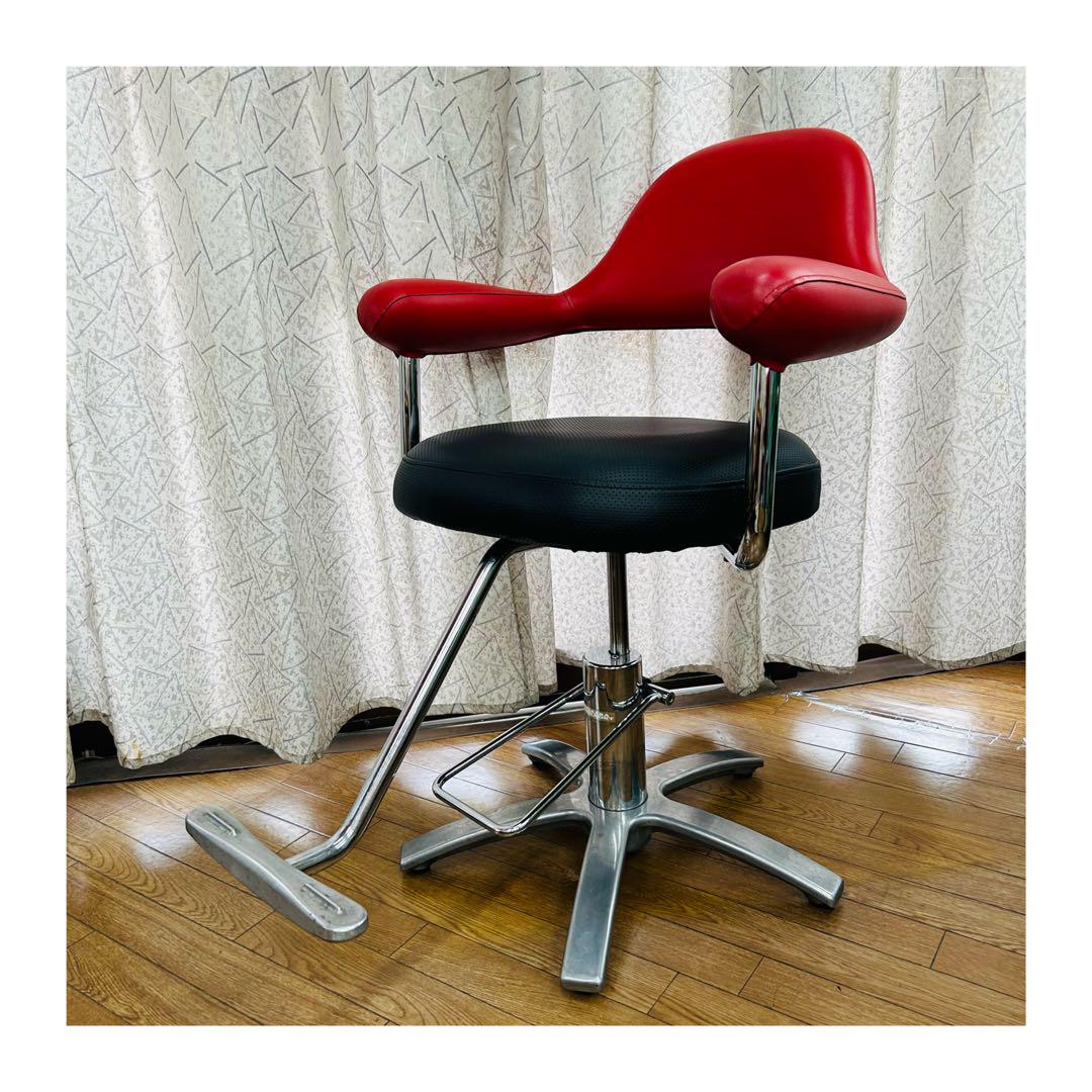 ☆amanojyaku①☆ タカラベルモント美容イス1台 ☆amanojyaku様専用①☆ タカラベルモント美容イス1台 （ソファ
