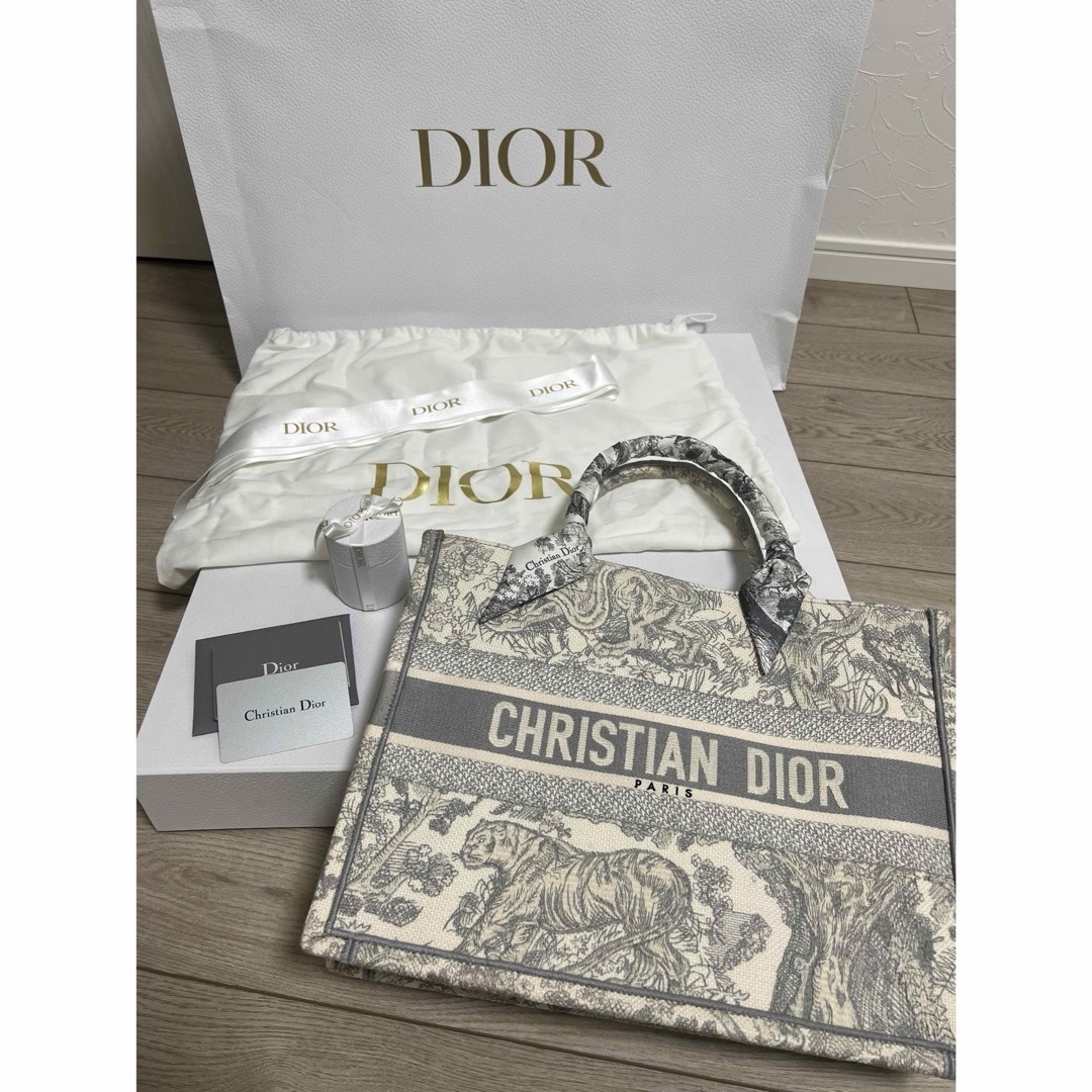 Dior Book Tote バッグ ミディアム（Dior ディオール トート