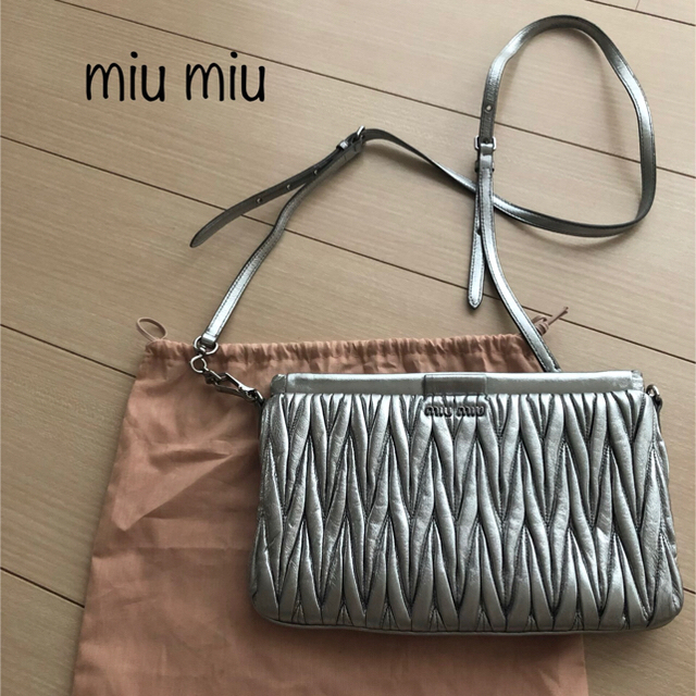 MIUMIU 2way クラッチバッグ ショルダーバッグ マトラッセ 楽天市場】MIUMIU ミュウミュウ 肩掛け ショルダーバッグ