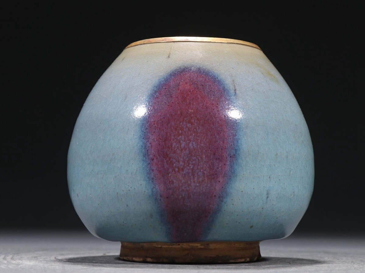 宋鈞窯紅釉の両耳瓶  景徳鎮 陶磁器 装飾品 現代工芸品美術品 置物 宋鈞窯紅釉の両耳瓶 景徳鎮 陶磁器 装飾品 現代工芸品美術品 置物