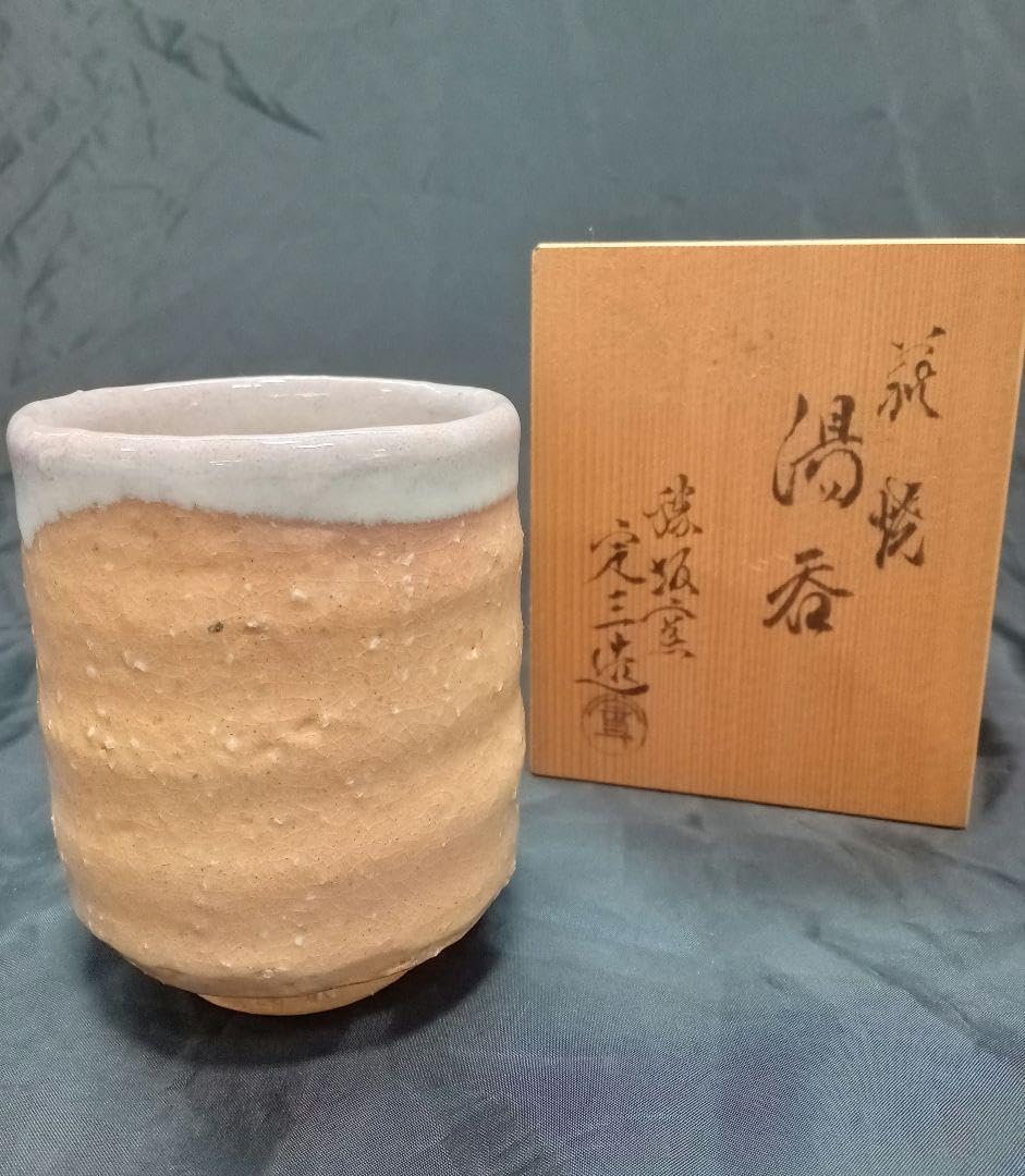 萩焼の茶器勝坂窯「定三」 Amazon.co.jp: 萩焼 勝坂窯 脇本定三 茶碗 : ホーム＆キッチン