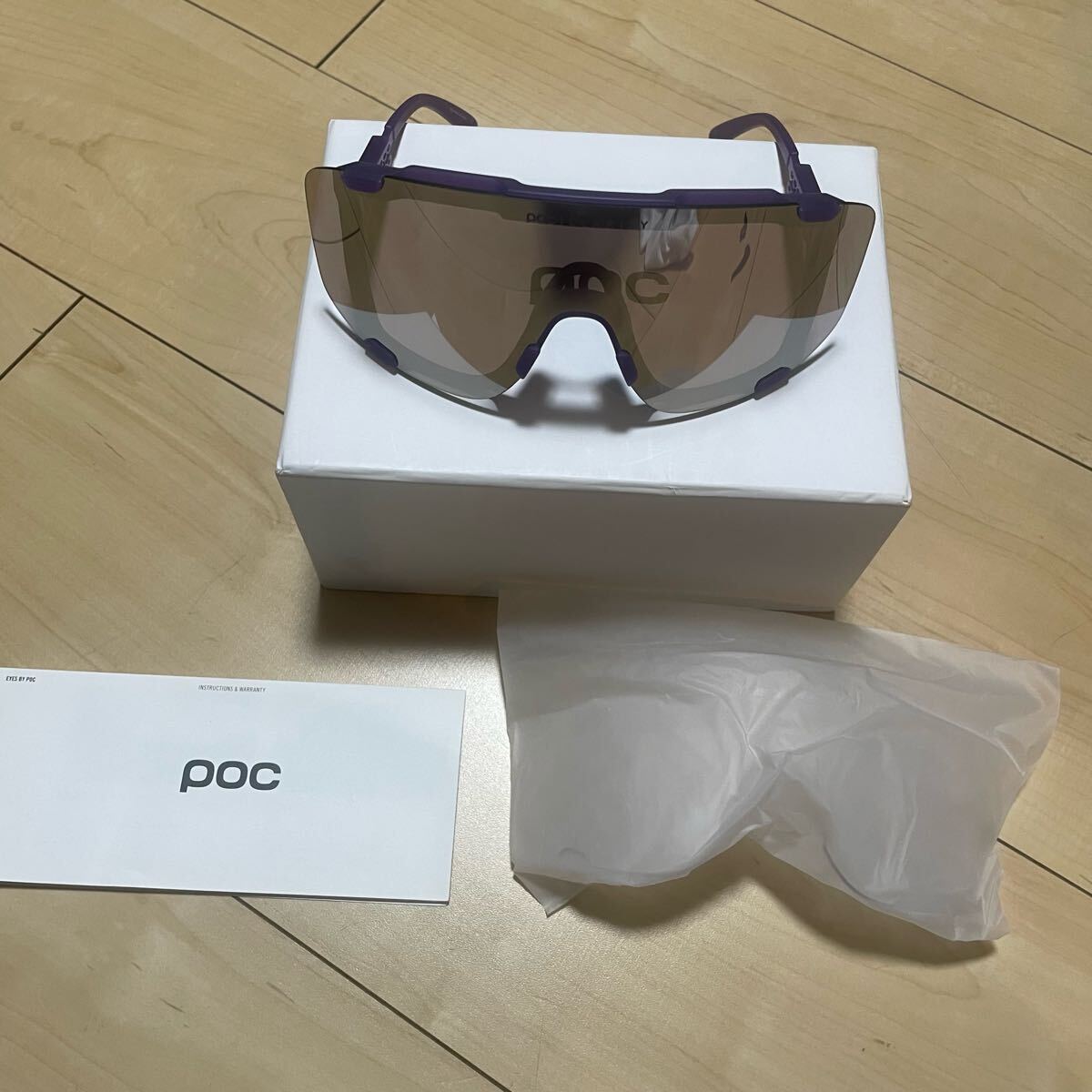 POC サングラス DEVOUR 日本未発売カラー POC DEVOUR まるでゴーグルのような大きなレンズがユニークな