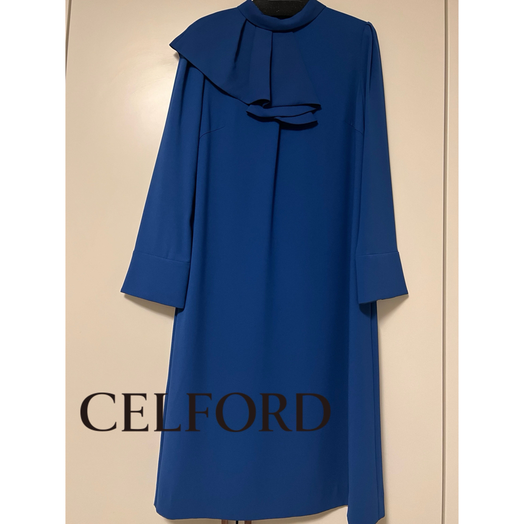 CELFORD】アシメフリルカラー長袖ワンピース （アシメフリル