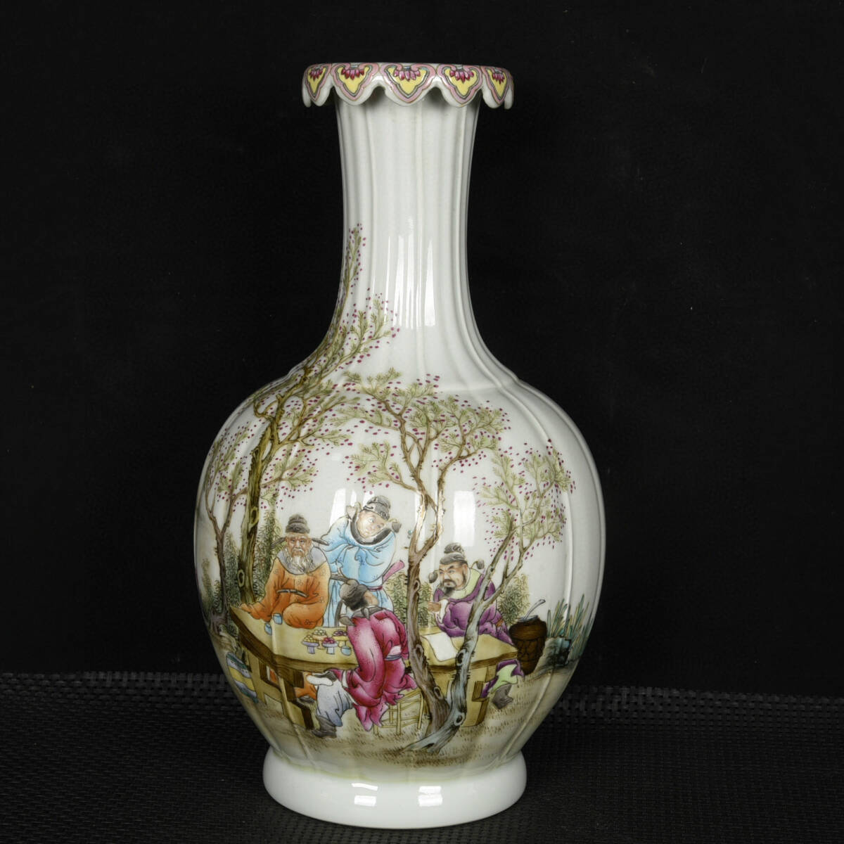 中国古美術・旧蔵乾隆御用款・珐琅彩鎏金瓶・龍鳳彩絵・陶磁器・花瓶・文房具・案t 大清乾隆年制《珐琅彩描金花卉鱼纹花瓶》_瓷器_艺术_文化