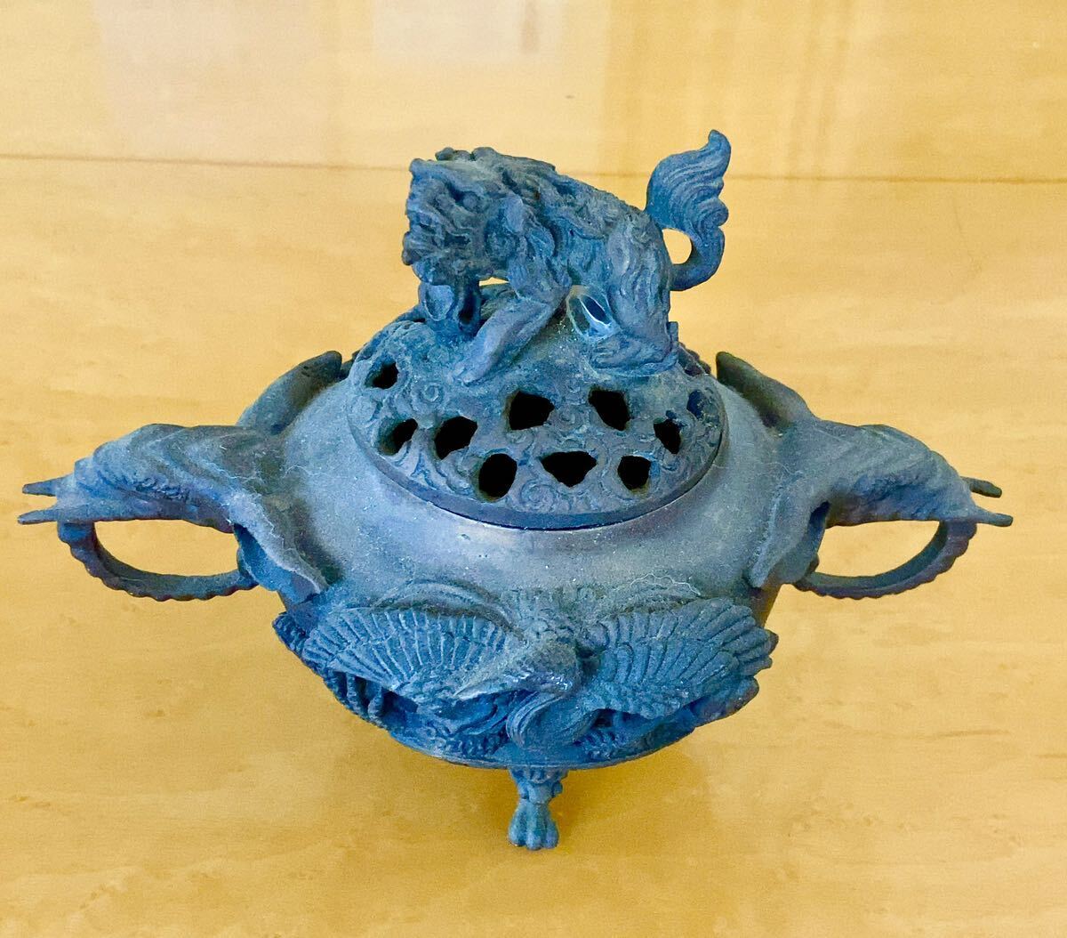 中華街名家　香炉唐金中国 乾隆年製1740年頃　象鼻耳獅子摘蓋透彫蓋獅子三足 香炉 唐金 中国 乾隆年製(1740年頃) 象鼻耳 獅子摘蓋 透彫蓋