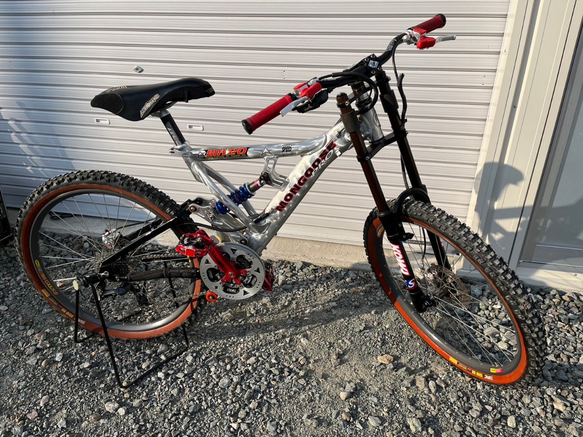 Mongoose PRO MX20 ダウンヒル26型DEORE27速 430mm Mongoose PRO MX20 ダウンヒル26型DEORE27速 430mm - メルカリ