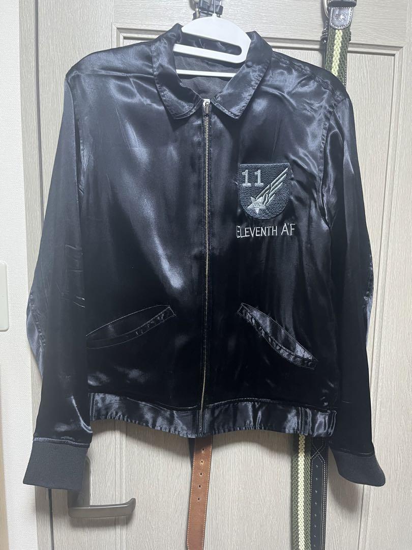 美品！AVIREX スカジャン 阪神タイガース アウター 全国の虎党必見！ 阪神タイガース×AVIREXのコラボレーション
