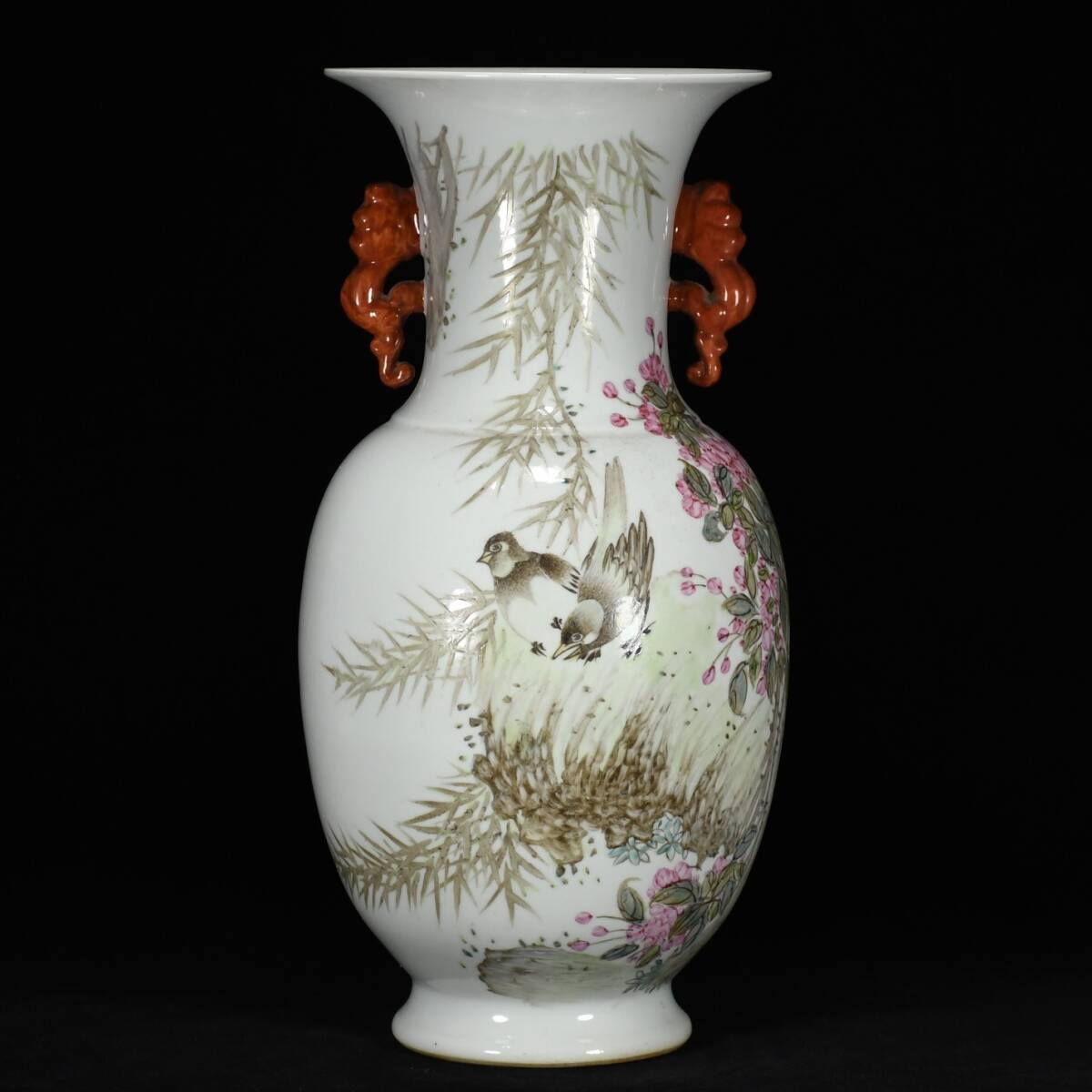 清光緒青花人物紋竜耳賞瓶  陶磁器  現代工芸品 美術品 置物 清乾隆青花龍紋賞瓶 景徳鎮 陶磁器 装飾品 現代工芸品 美術品