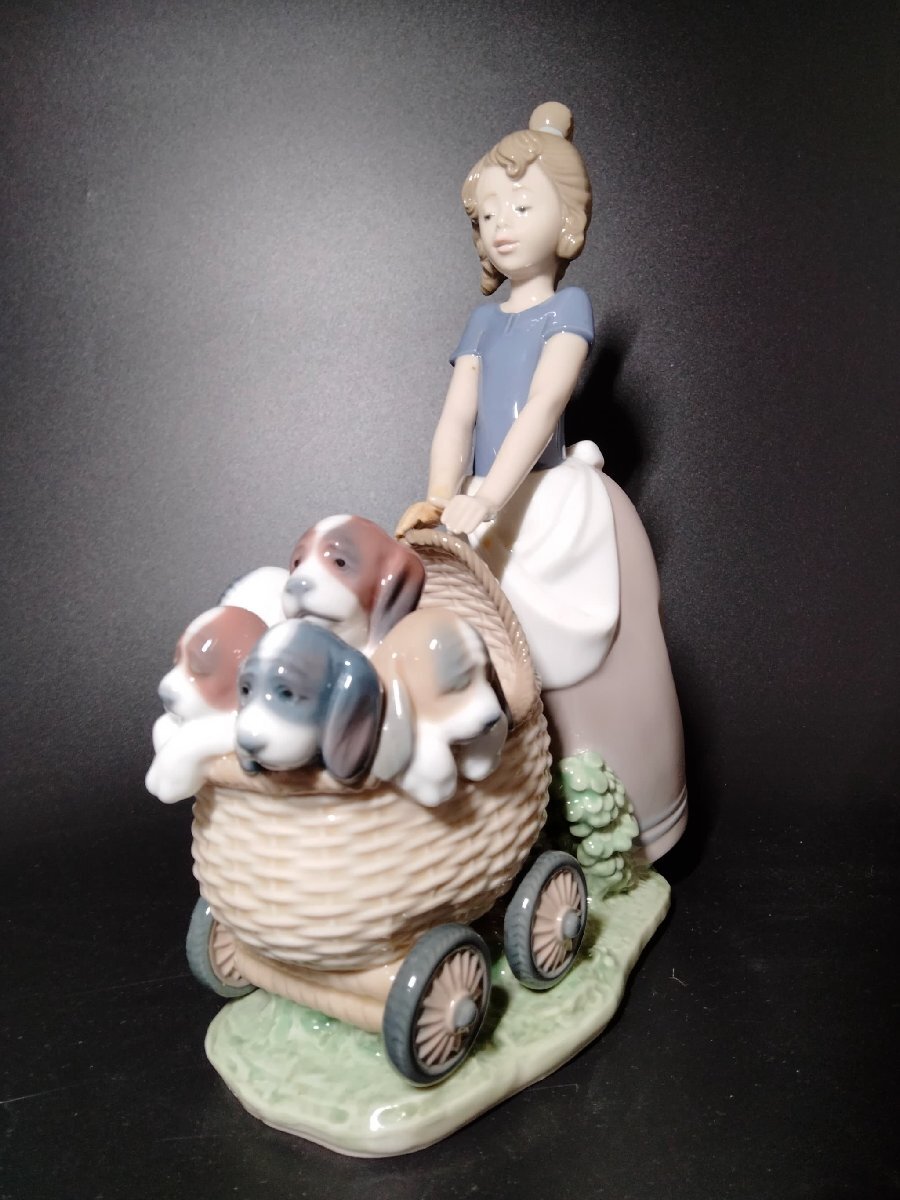 美品 リヤドロ フィギュリン 人気作 僕の親友 男の子 愛犬 LLADRO 架夢 LLADRO リヤドロ「僕の親友」フィギュリン 男の子 犬 陶器