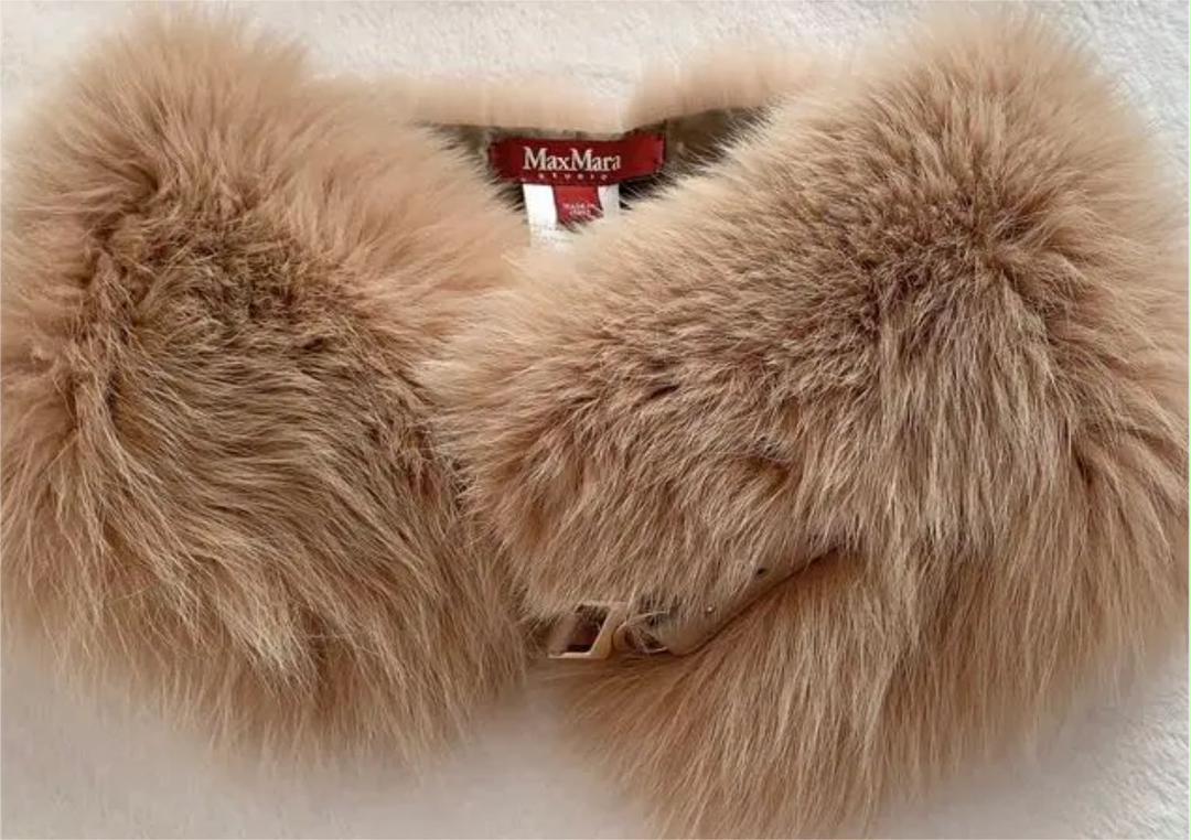 MaxMara マックスマーラ　極美品 フォックスファーティペット　マフラー MaxMara マックスマーラ 極美品 フォックスファーティペット