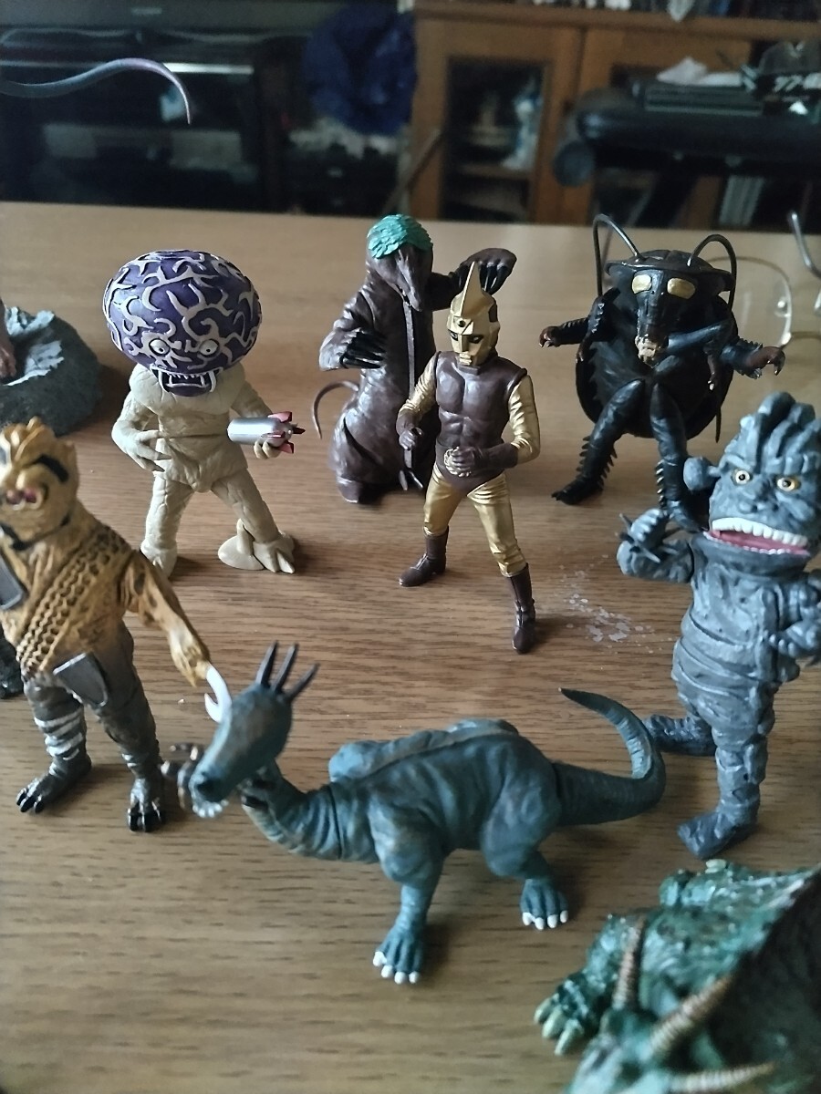 怪獣ソフビHG　宇宙猿人ゴリ　ラー　リペイント完成品 41BpKhvGkFL._AC_SY200_QL15_.jpg