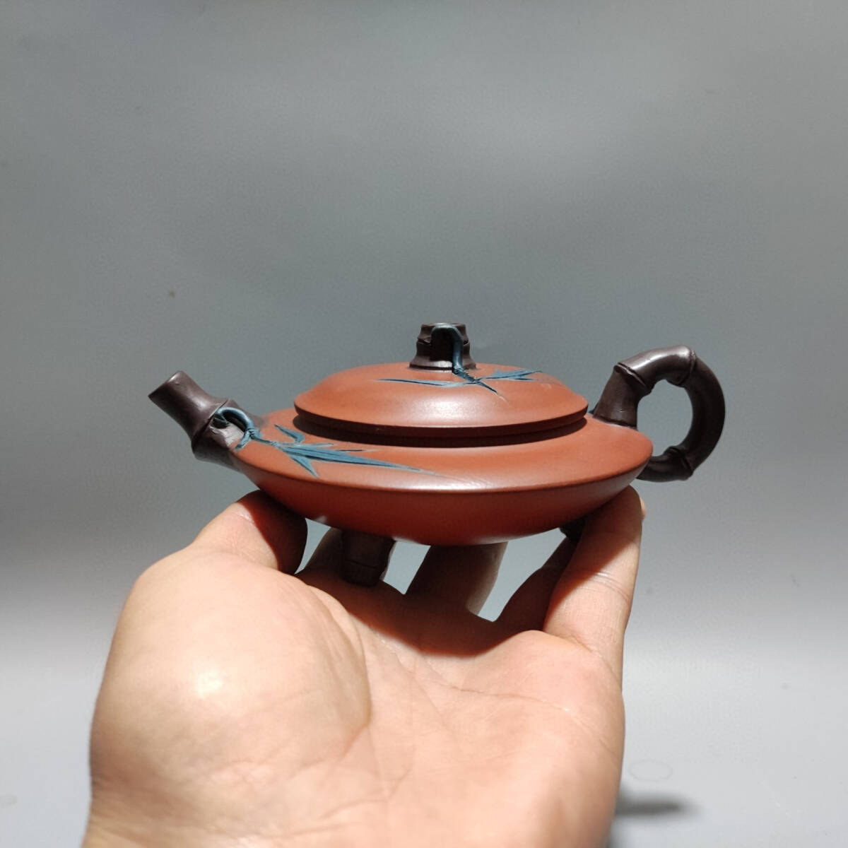 中国古美術・原鉱紫泥・山高水長紋紫砂壺・紫泥急須・茶壺・茶道具・希少珍品・賞物・ 中国古美術・原鉱紫泥・山高水長紋紫砂壺・紫泥急須・